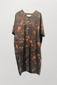 NICOLA SCREEN v pocket dress mud silk | black floral