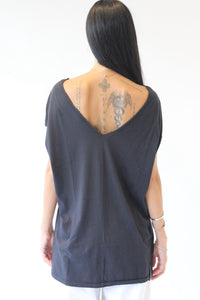 NEVER ENOUGH cotton jersey reversible cut off sleeve t'