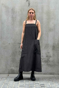 NICOLA SCREEN apron dress maxi mud silk | black cracked matte