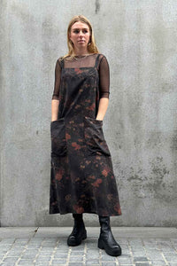 NICOLA SCREEN apron dress maxi mud silk | black floral