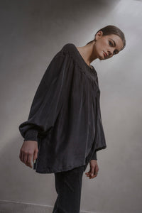 NICOLA SCREEN poete top organic silk | black